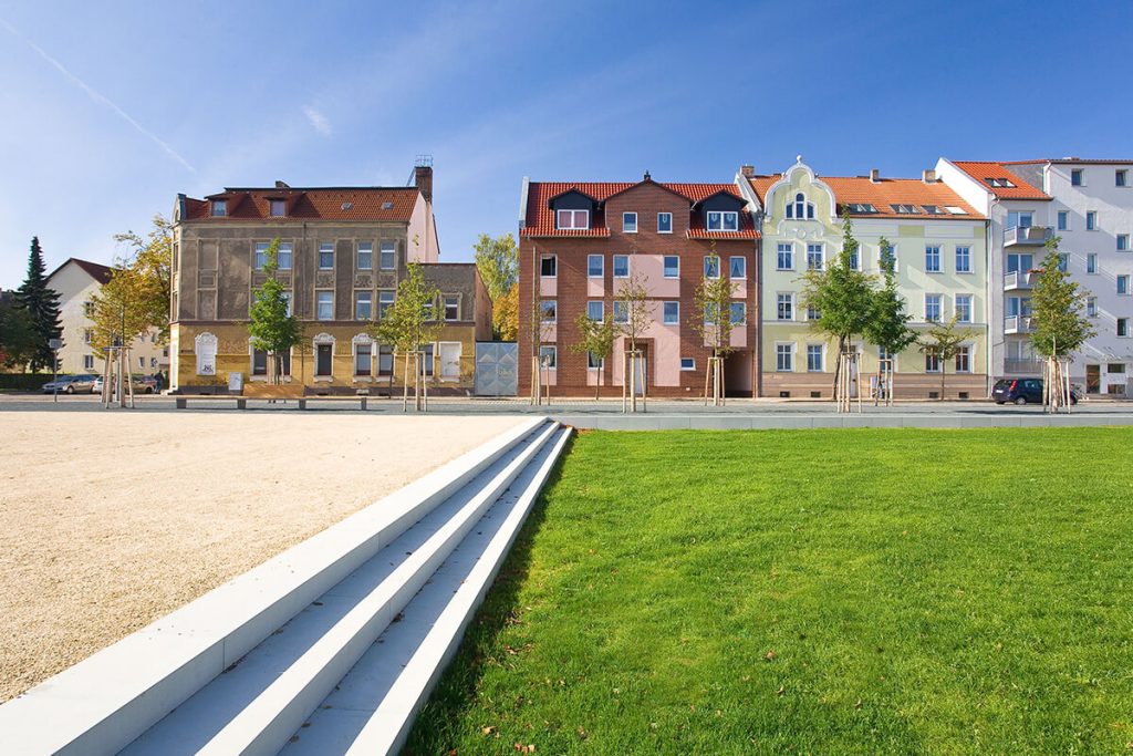 Hahn Hertling von Hantelmann - Stadtplatz Rathenow Nord, Rathenow © Lichtschwärmer Hahn Hertling von Hantelmann - Stadtplatz Rathenow Nord, Rathenow © Lichtschwärmer
