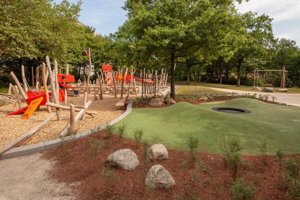 Parkanlage und Spielplatz Drachenthal – Hamburg Neuwiedenthal Parkanlage und Spielplatz Drachenthal – Hamburg Neuwiedenthal