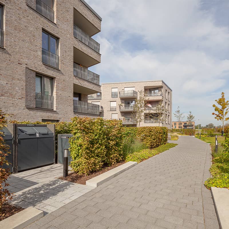 Gartenlandschaft Wohnungsneubau Giselbertstraße (c)sebastianglombik Gartenlandschaft Wohnungsneubau Giselbertstraße (c)sebastianglombik